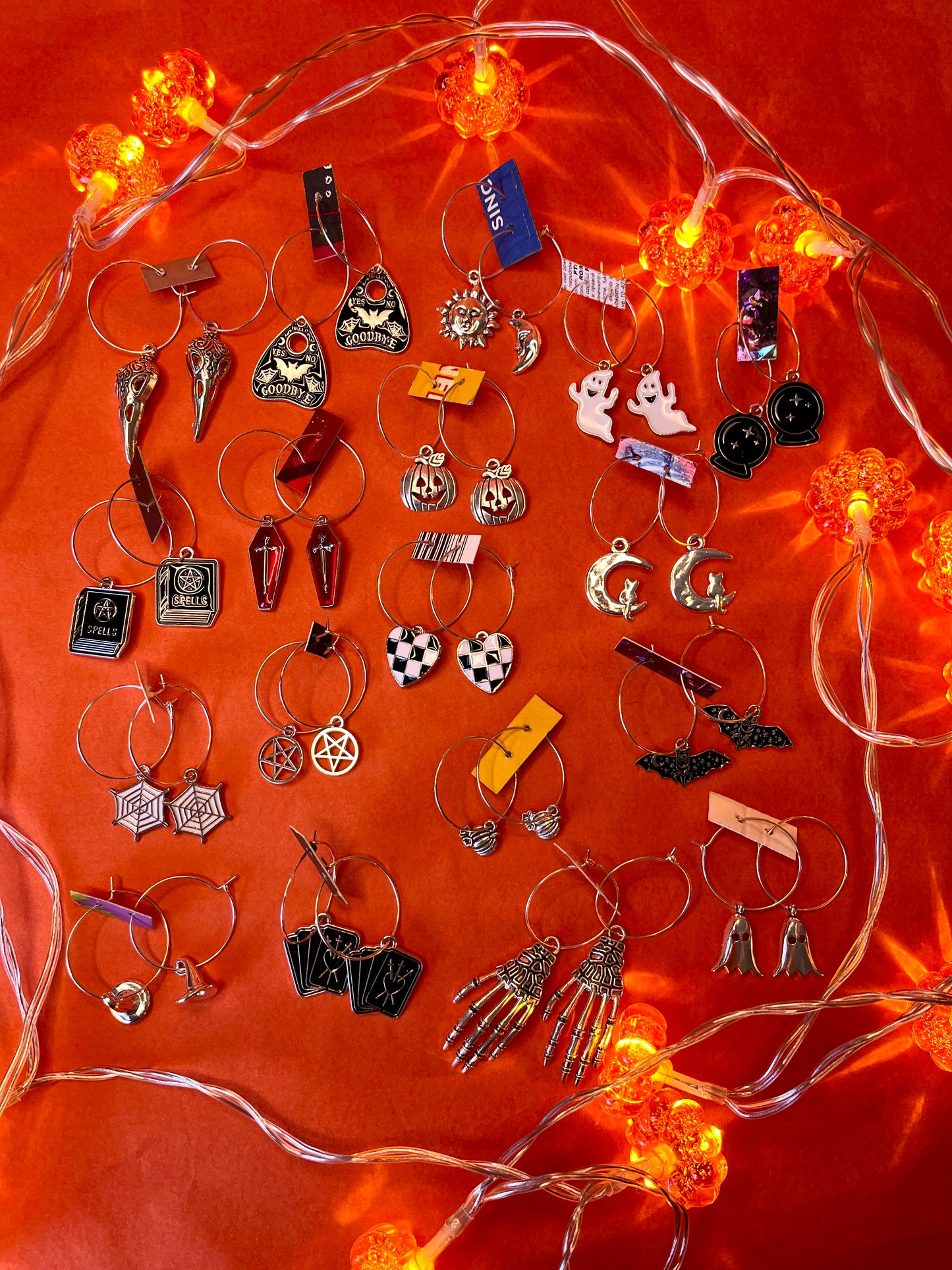 SKELETON HANDS EARRINGS