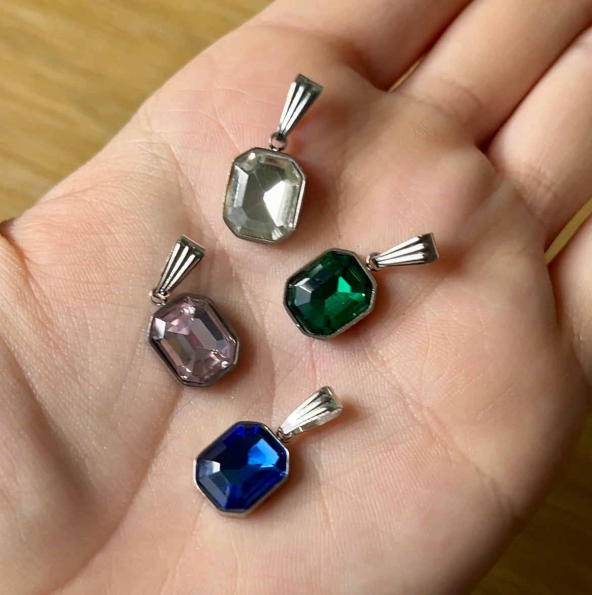 GEM NECKLACE