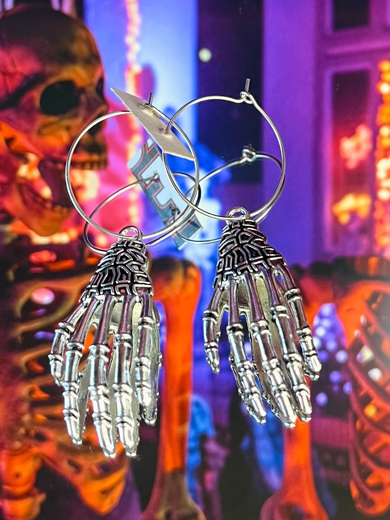SKELETON HANDS EARRINGS