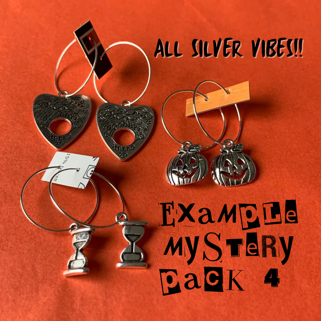 HALLOWEEN MYSTERY PACK