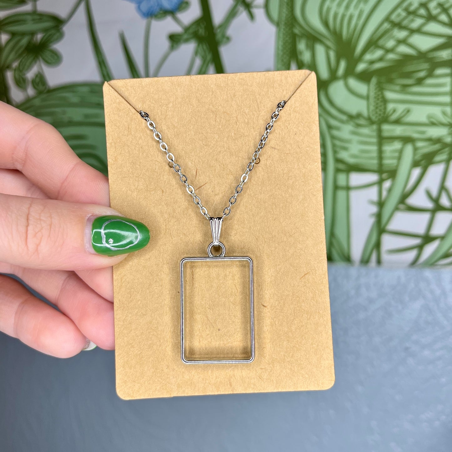 THE 1975 BOX NECKLACE