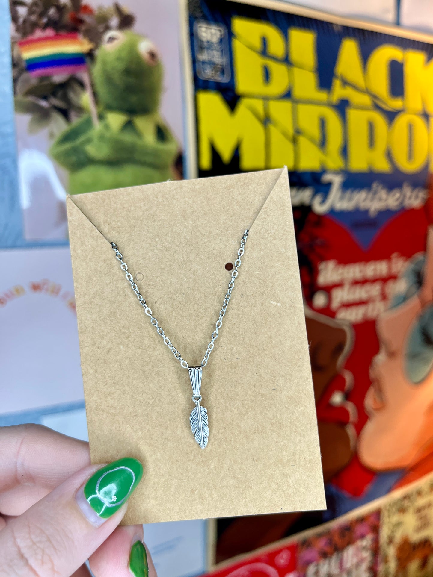 FEATHER NECKLACE