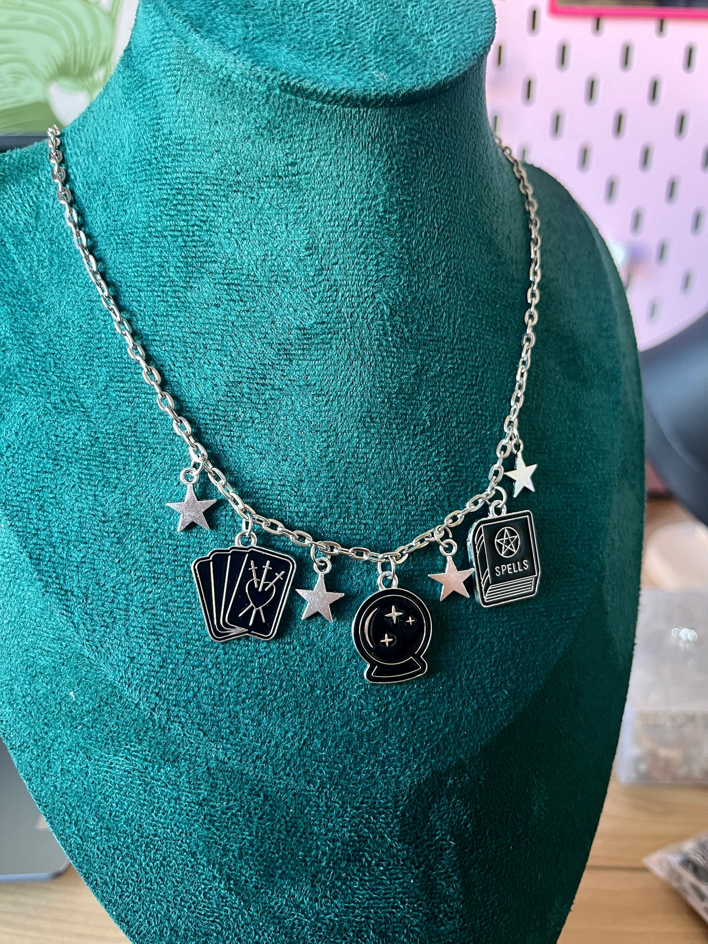 WITCHY STAR CHARM NECKLACE