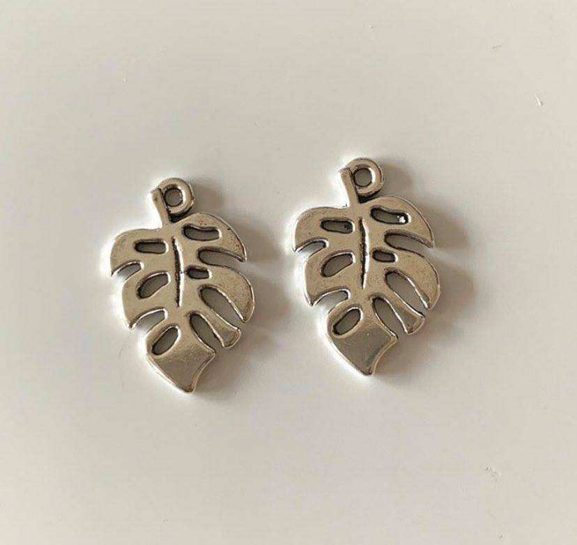LEAF EARRINGS