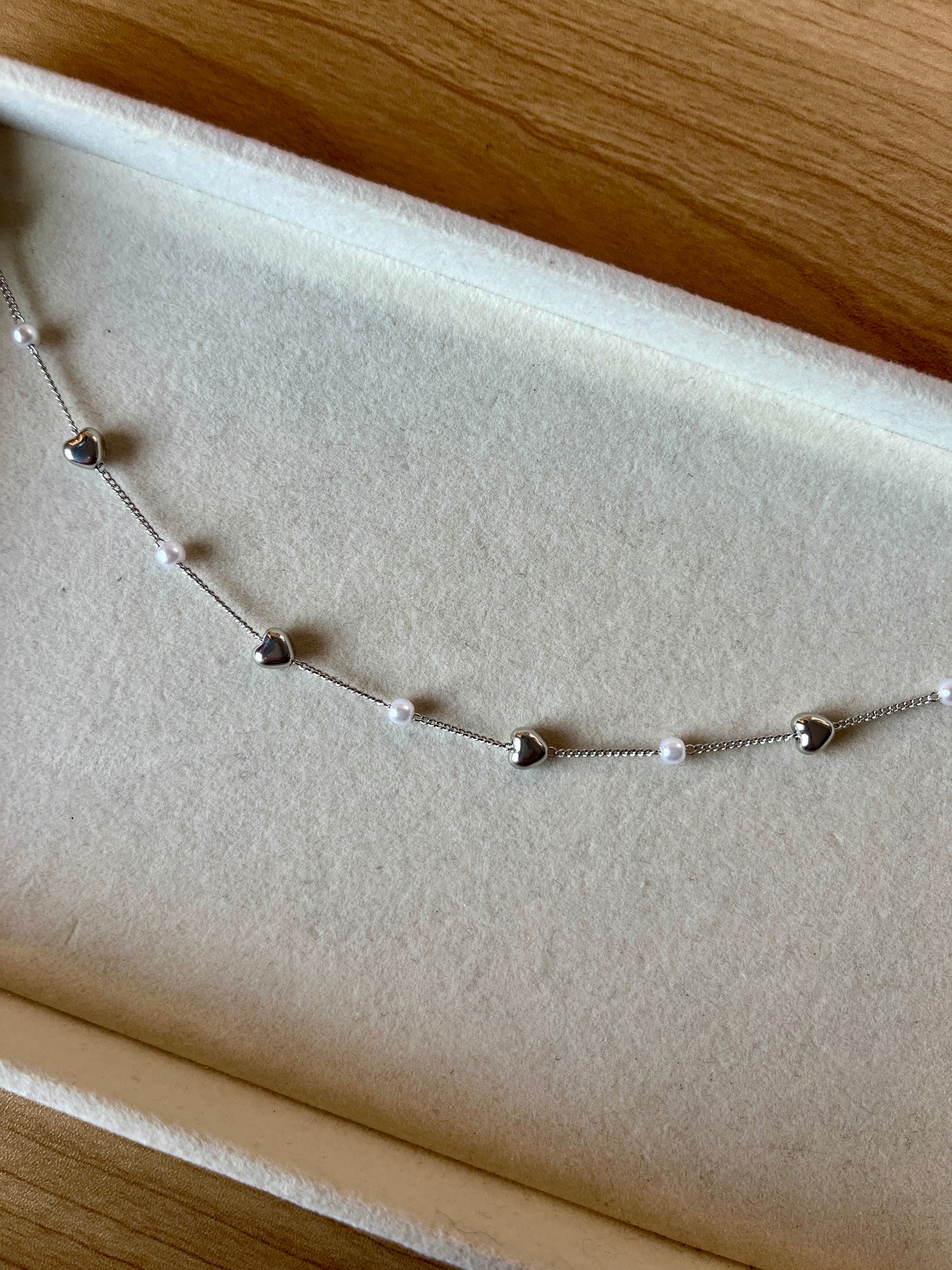 PEARL AND HEART BEADED NECKLACE