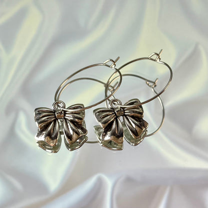 BOW EARRINGS