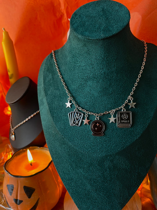 WITCHY STAR CHARM NECKLACE