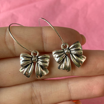 BOW EARRINGS