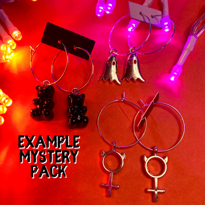 HALLOWEEN MYSTERY PACK