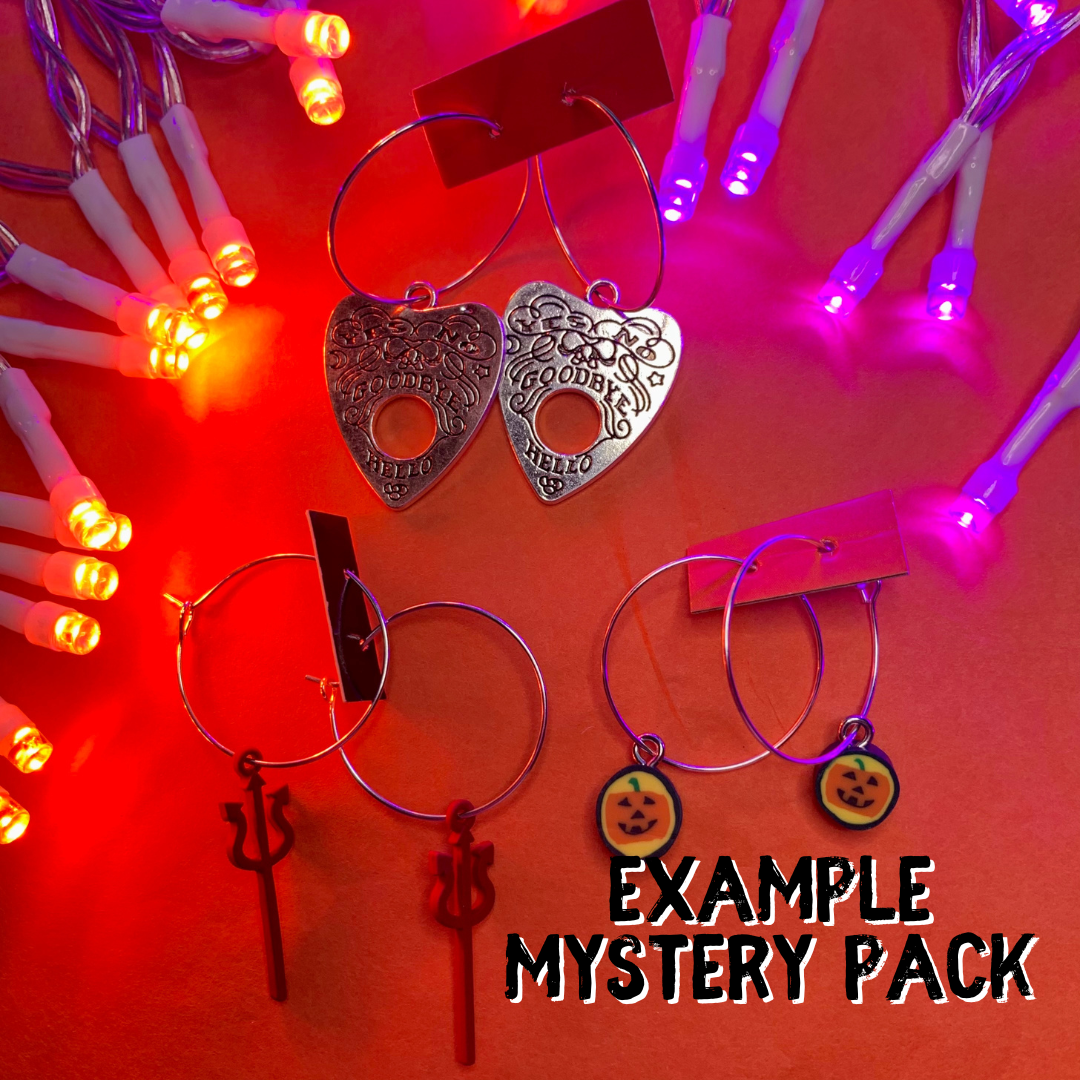 HALLOWEEN MYSTERY PACK